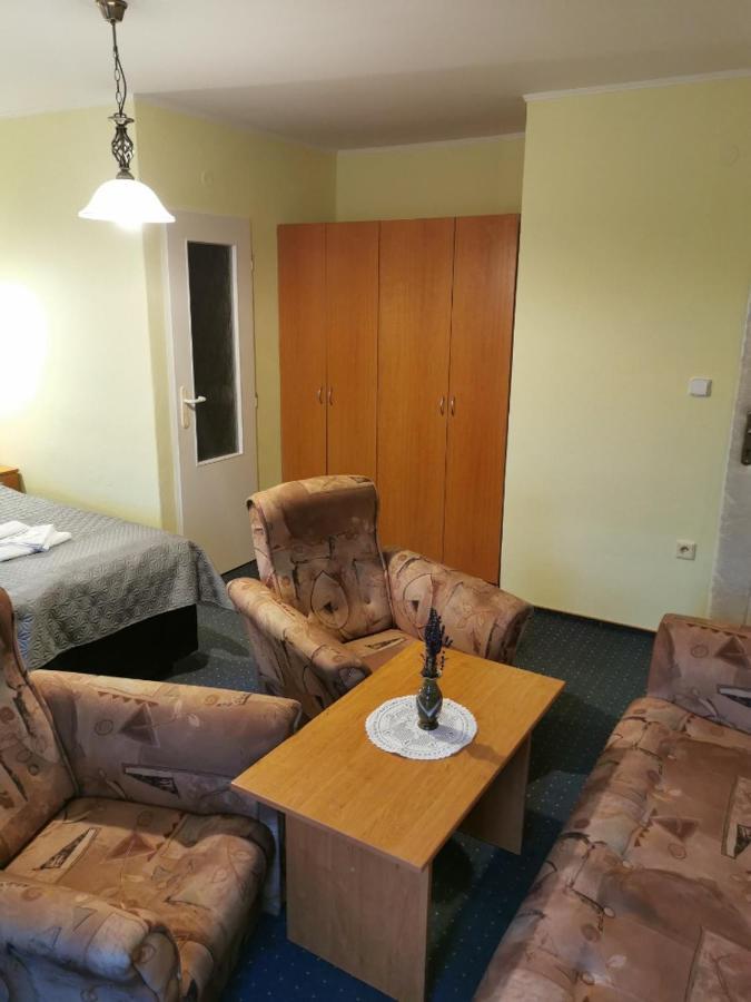 Alster Hotel